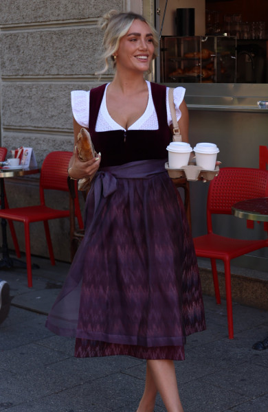 Dirndl Eleanor Samt beere
